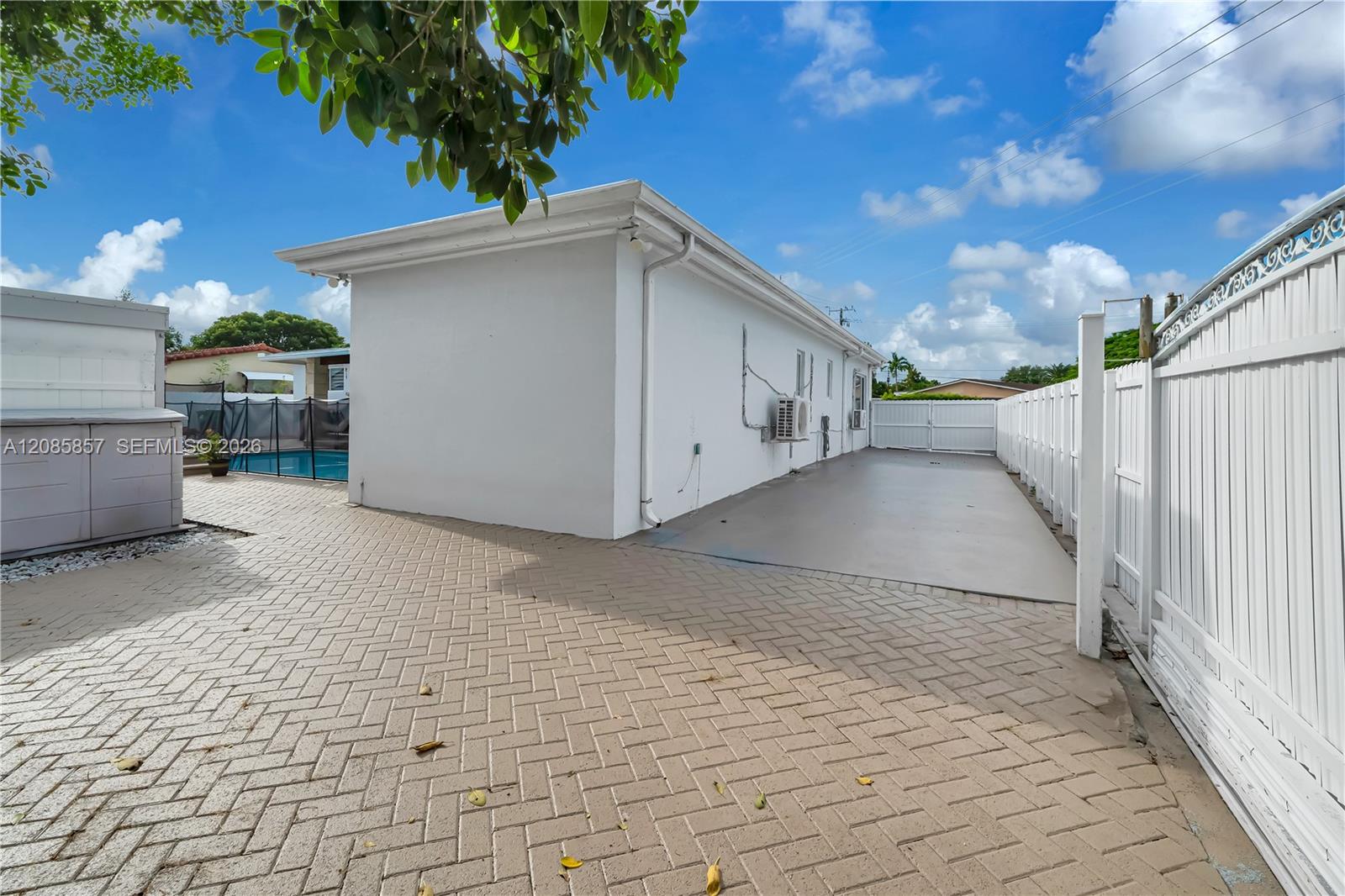 9365 SW 44th Street
