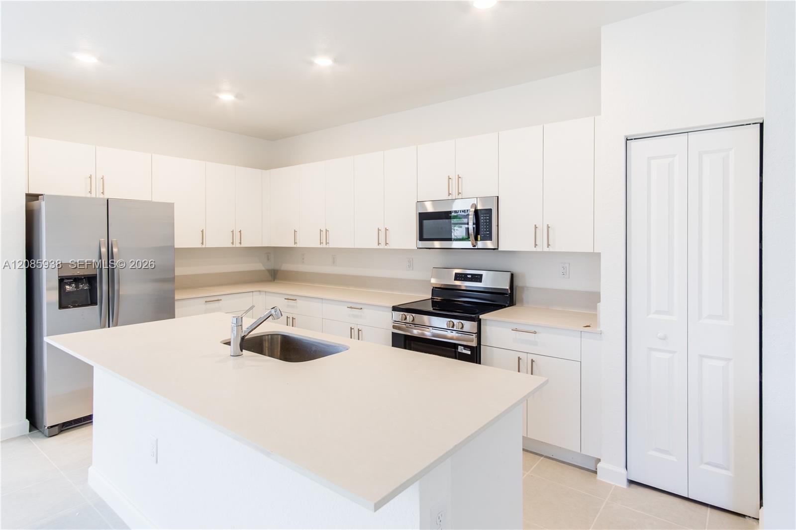 2996 SE 25th Terrace