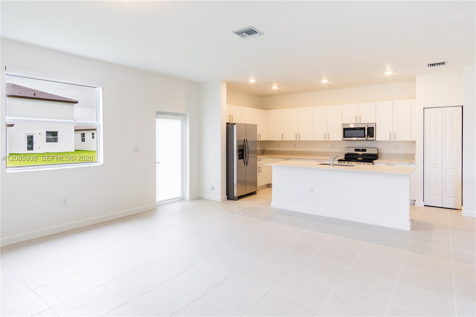 2996 SE 25th Terrace