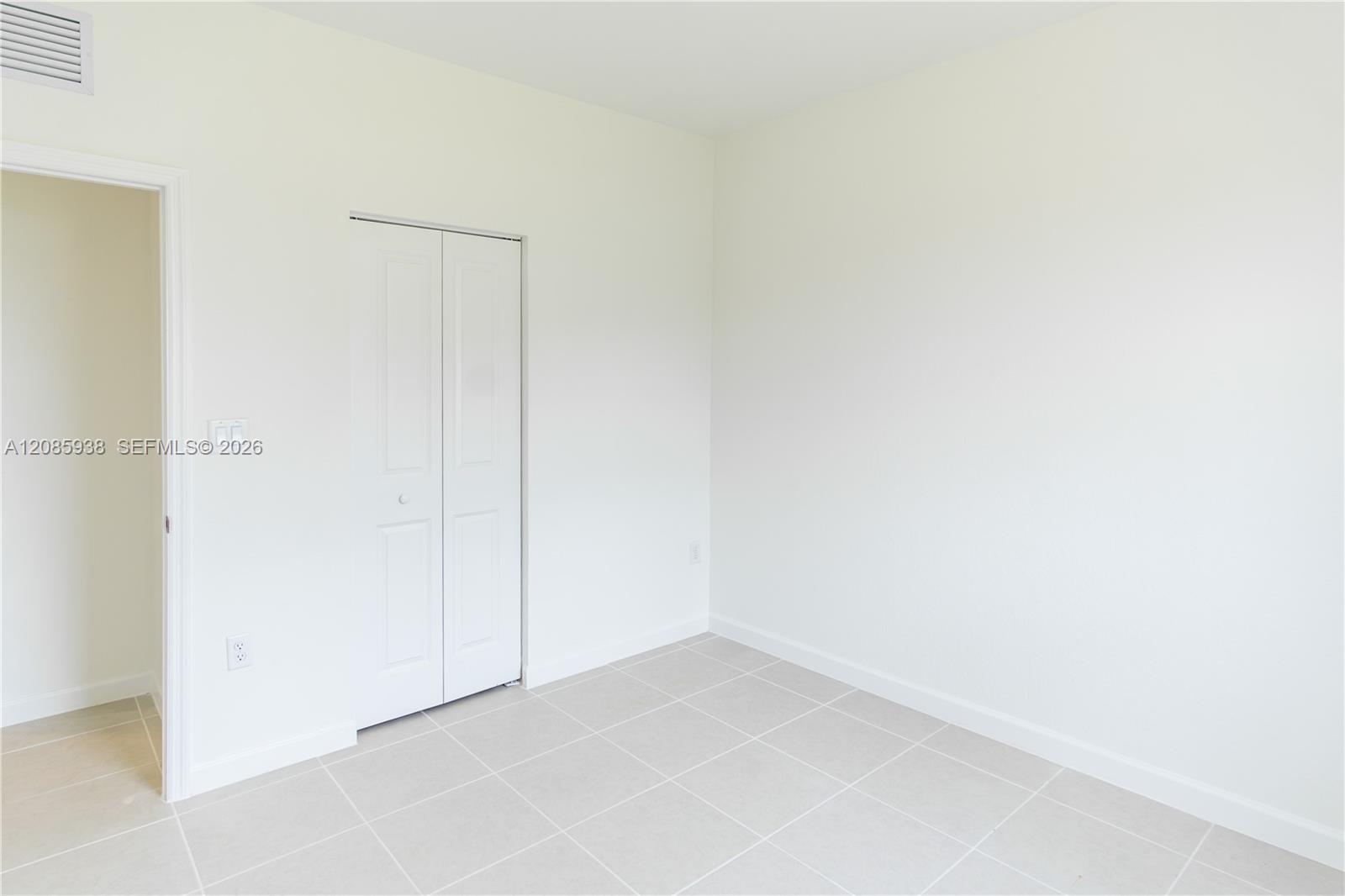 2996 SE 25th Terrace