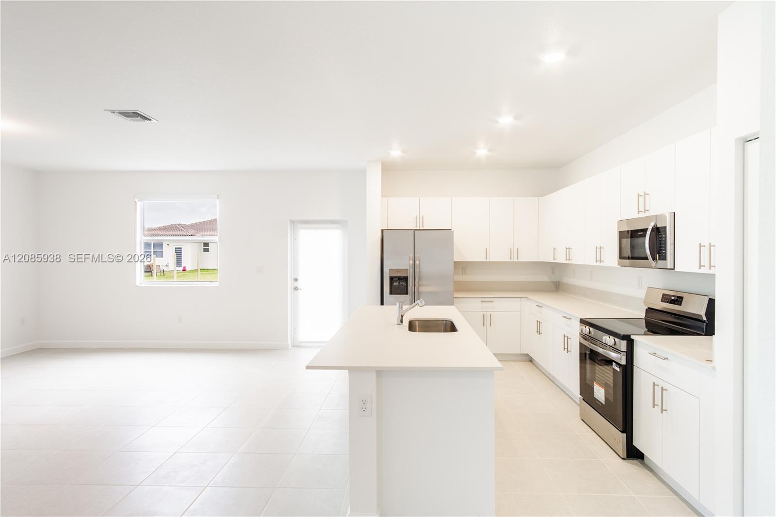 2996 SE 25th Terrace