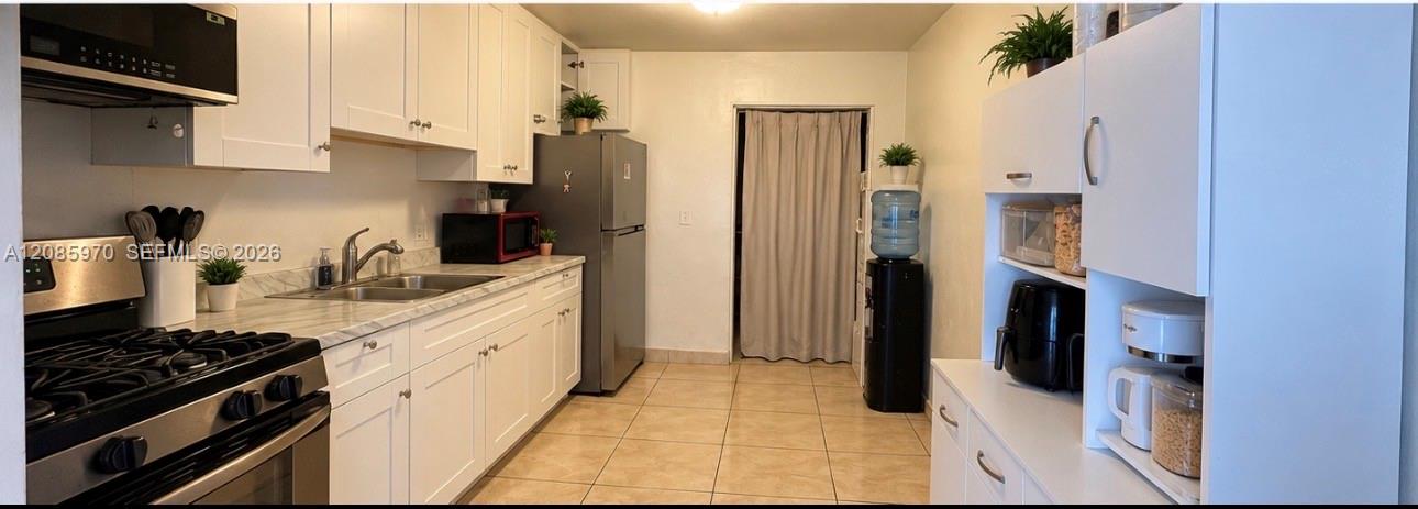 1010 E 8th Court