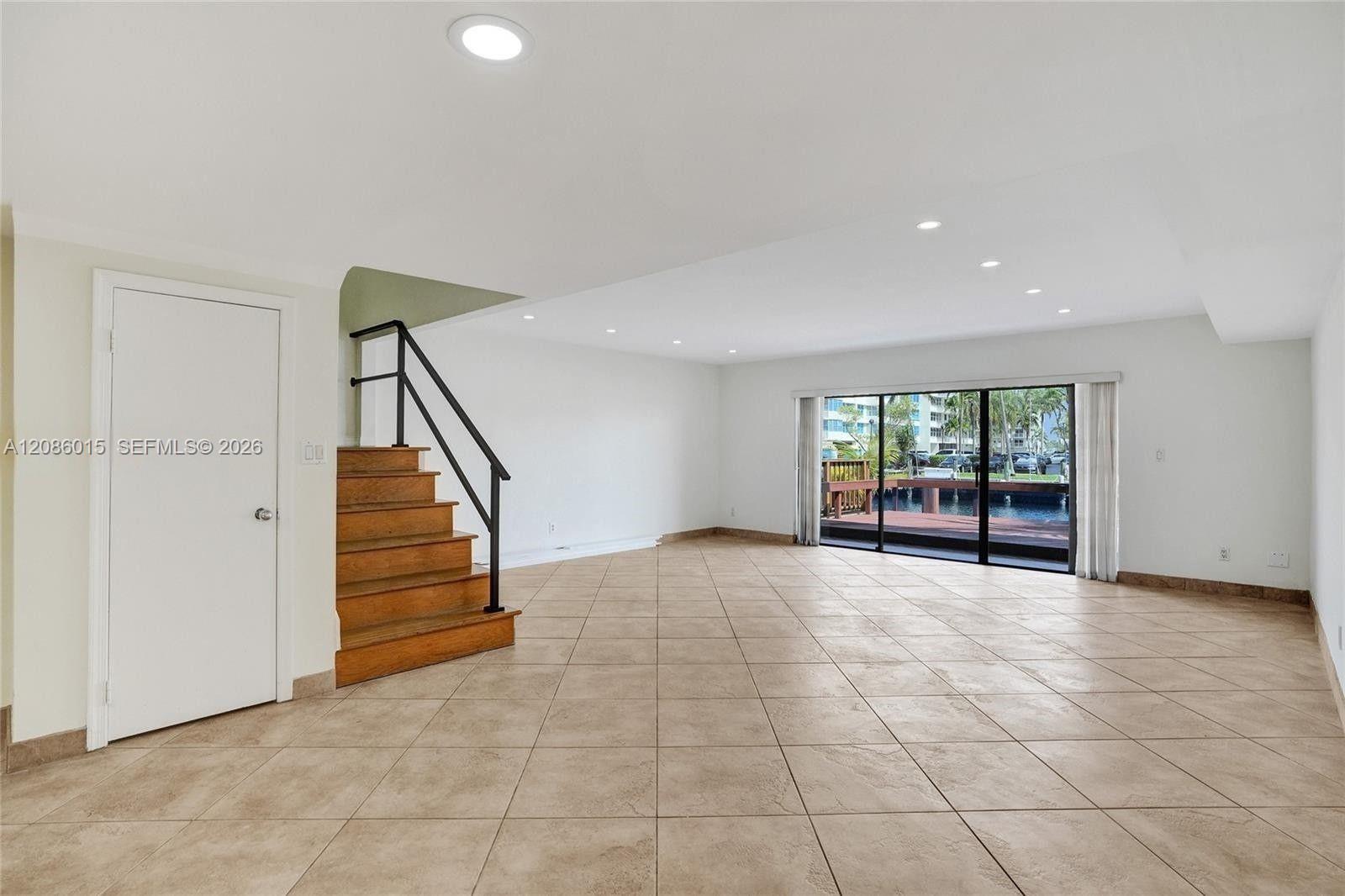 2689 NE 165th Street