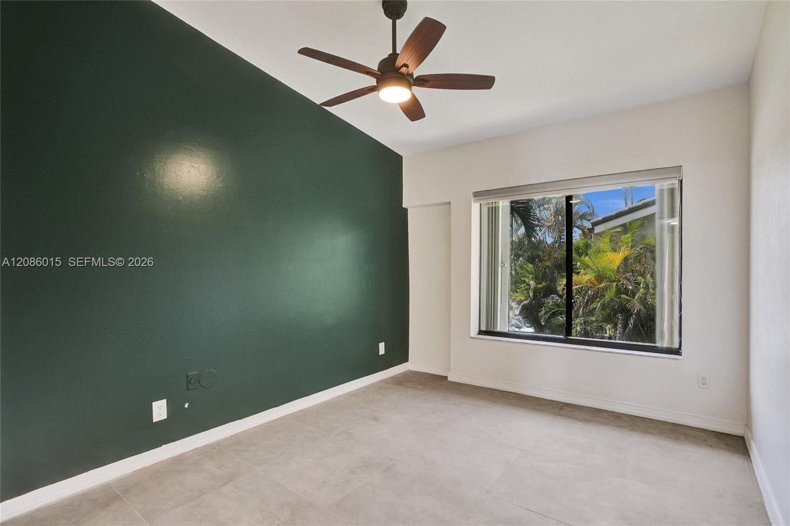 2689 NE 165th Street
