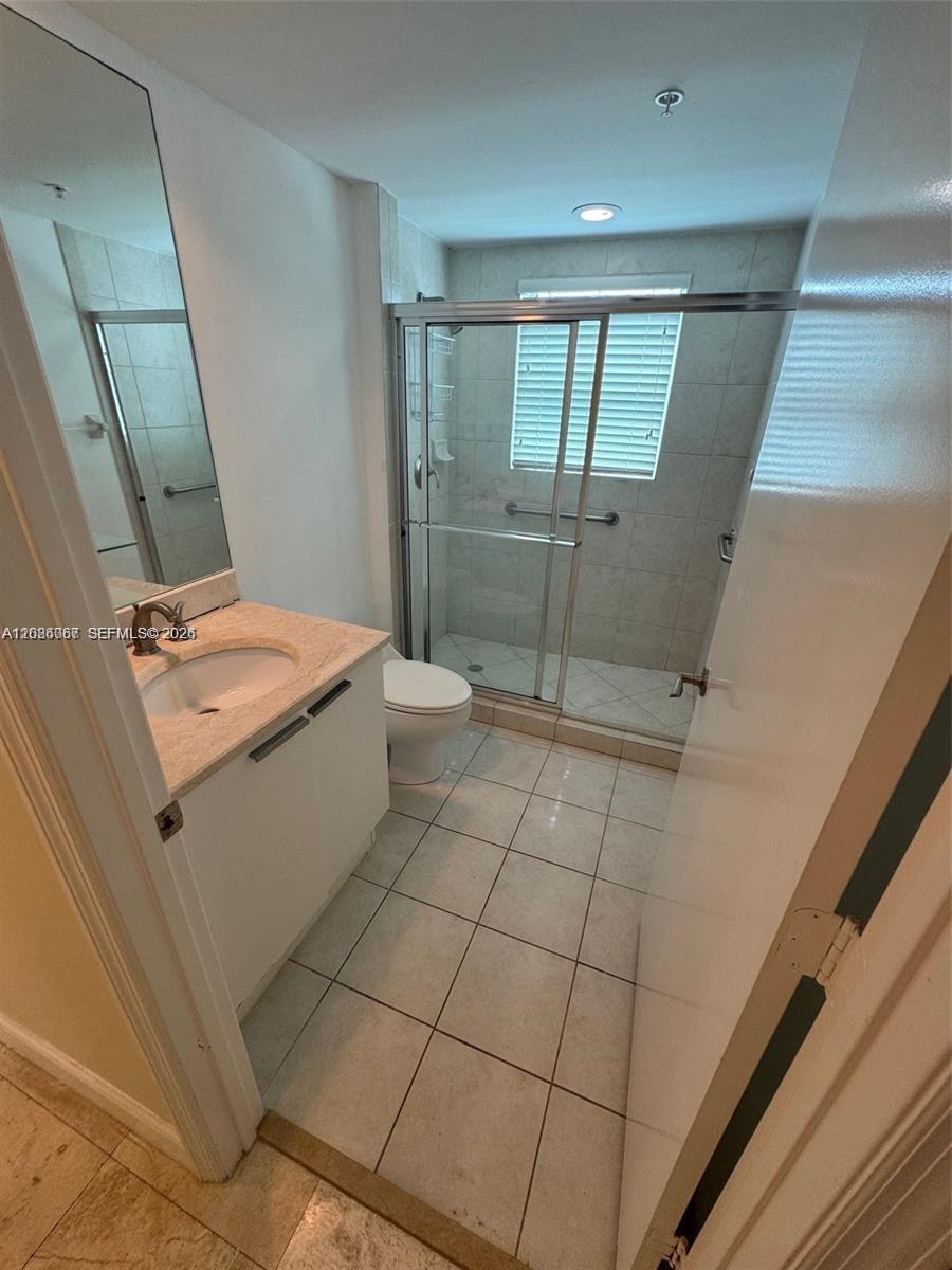 15051 Royal Oaks Lane