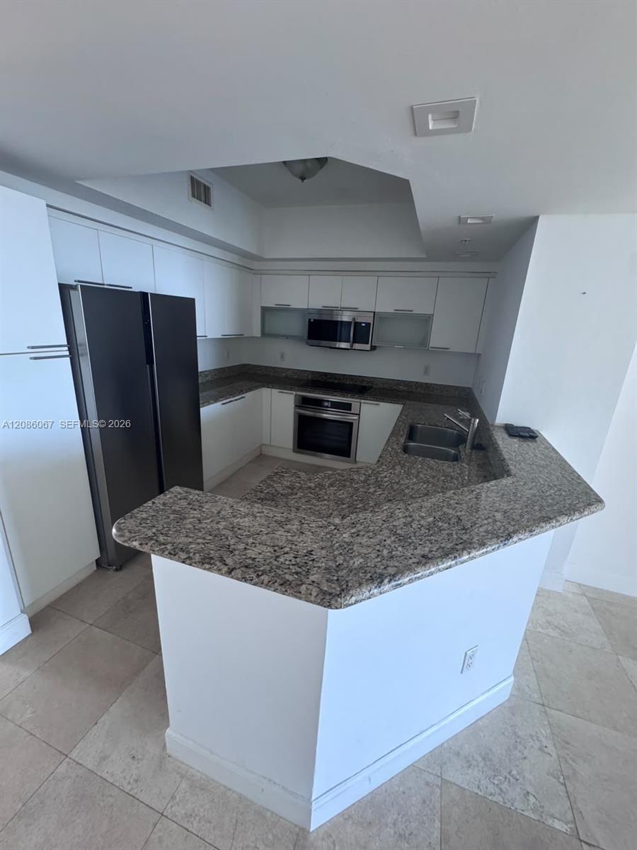 15051 Royal Oaks Lane