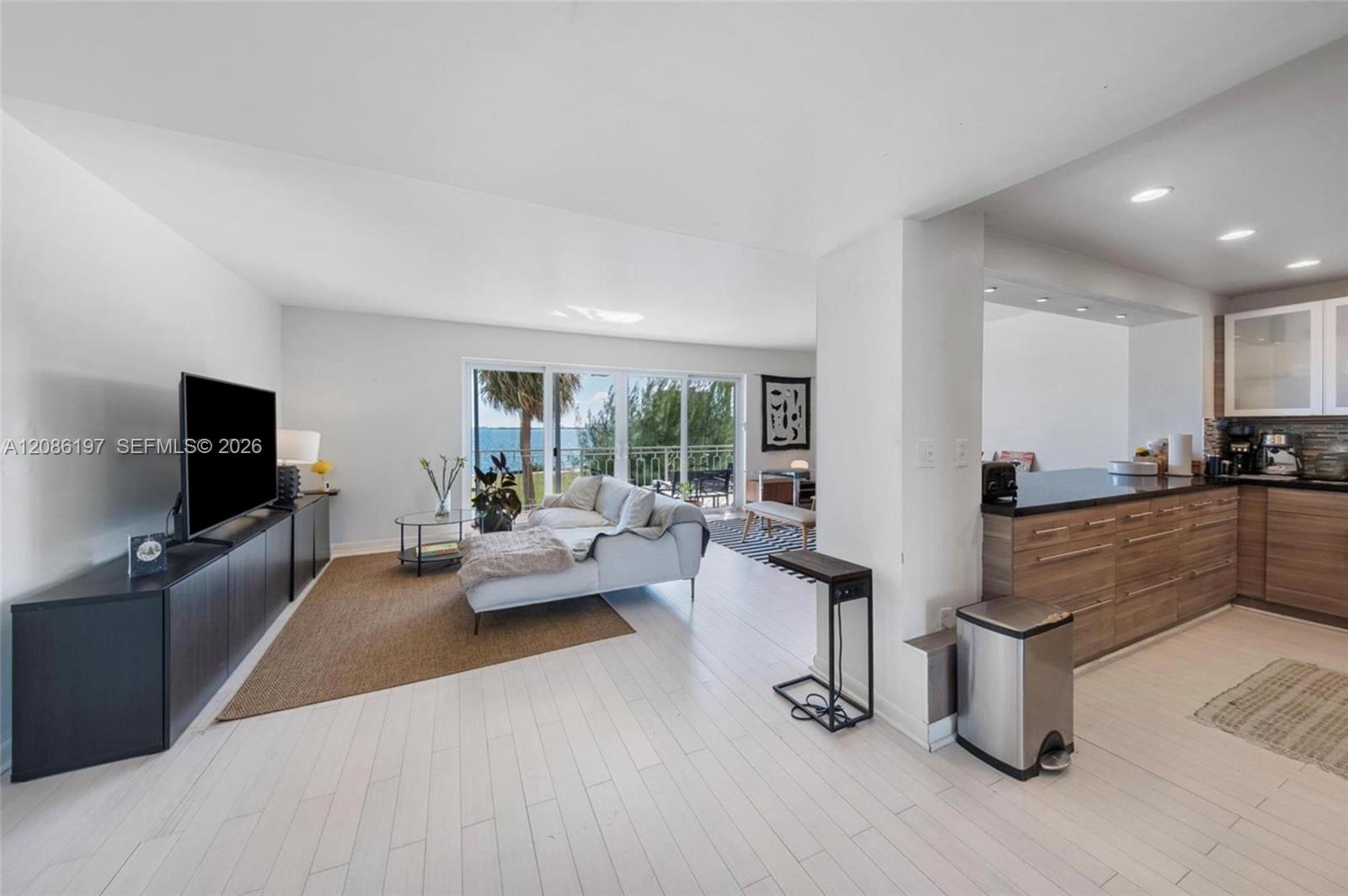 11111 Biscayne