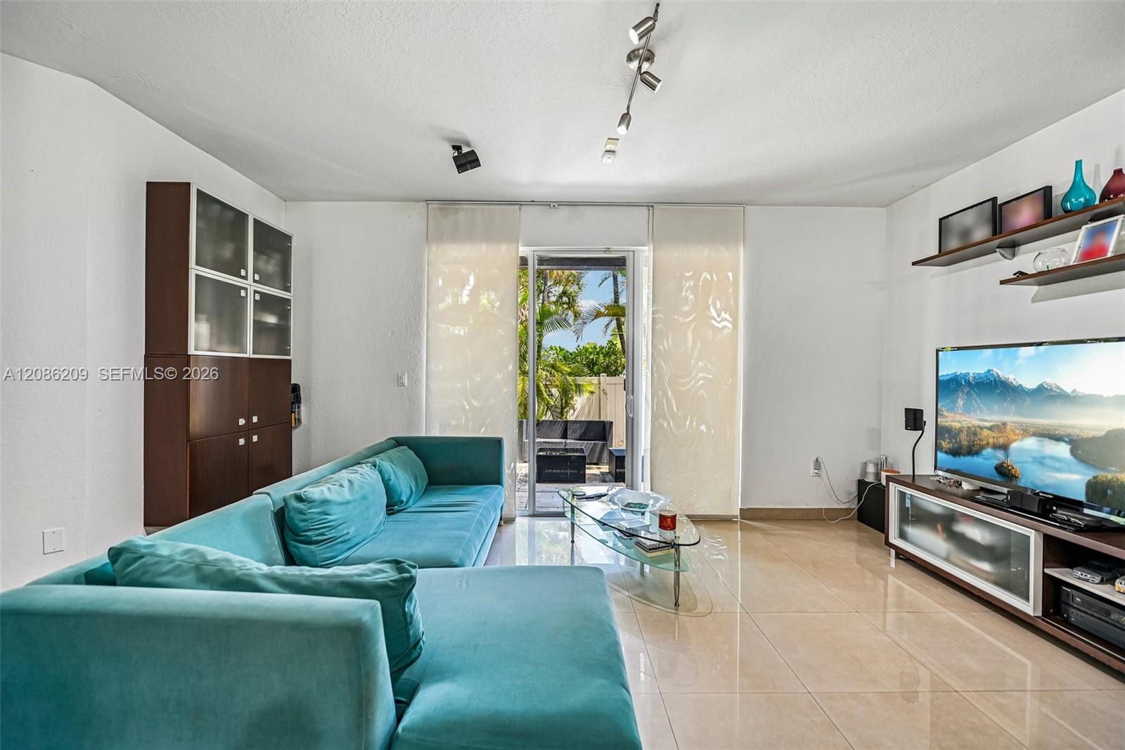 8175 NW 114th Place