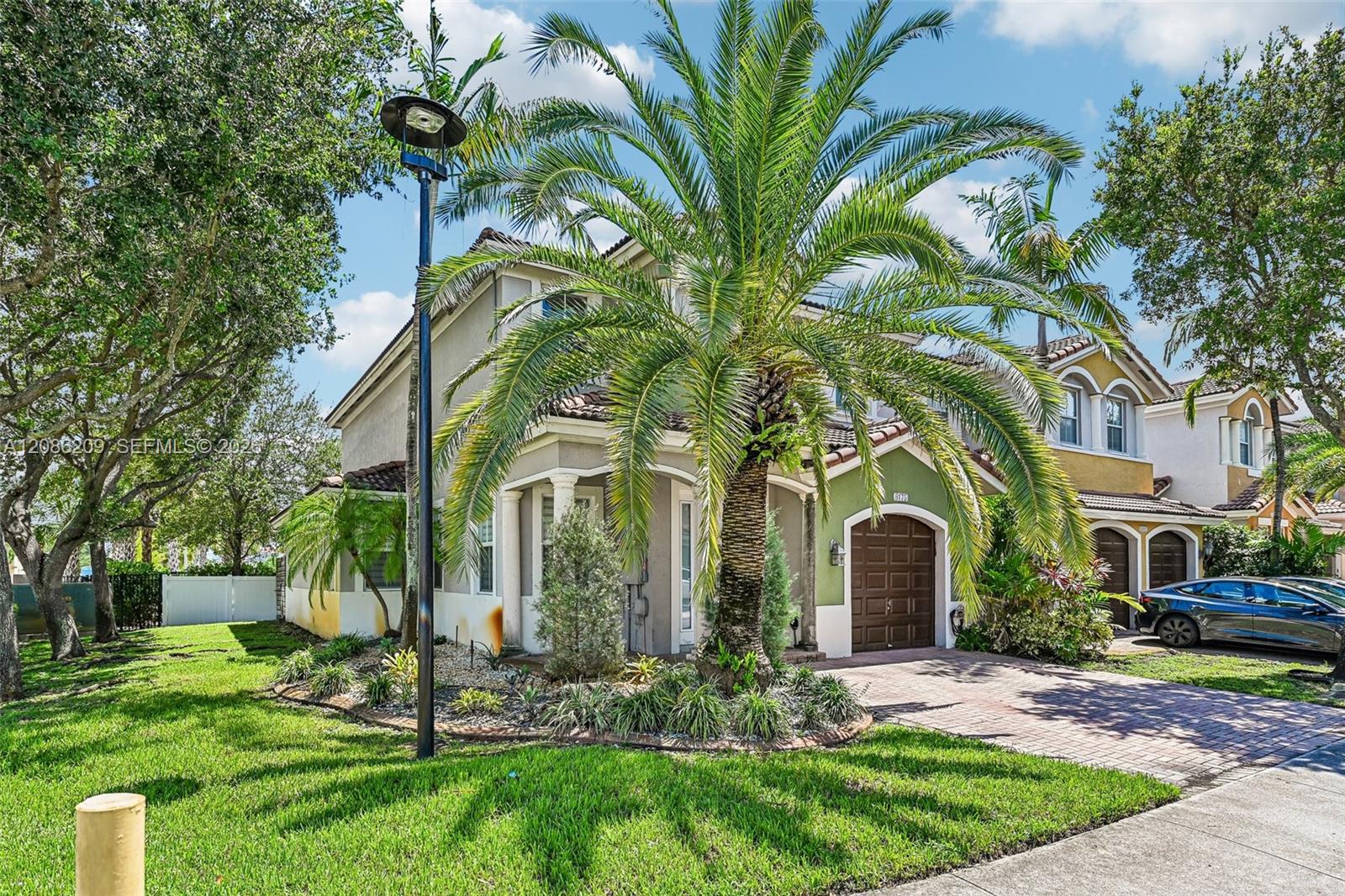 8175 NW 114th Place