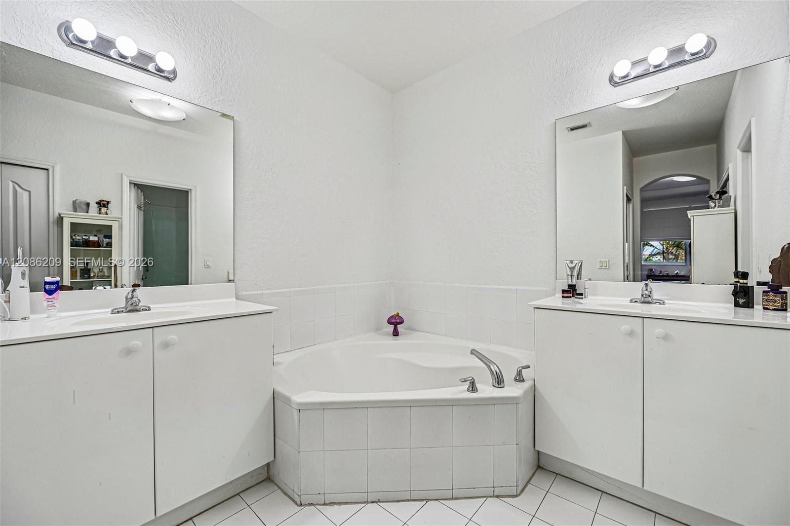 8175 NW 114th Place