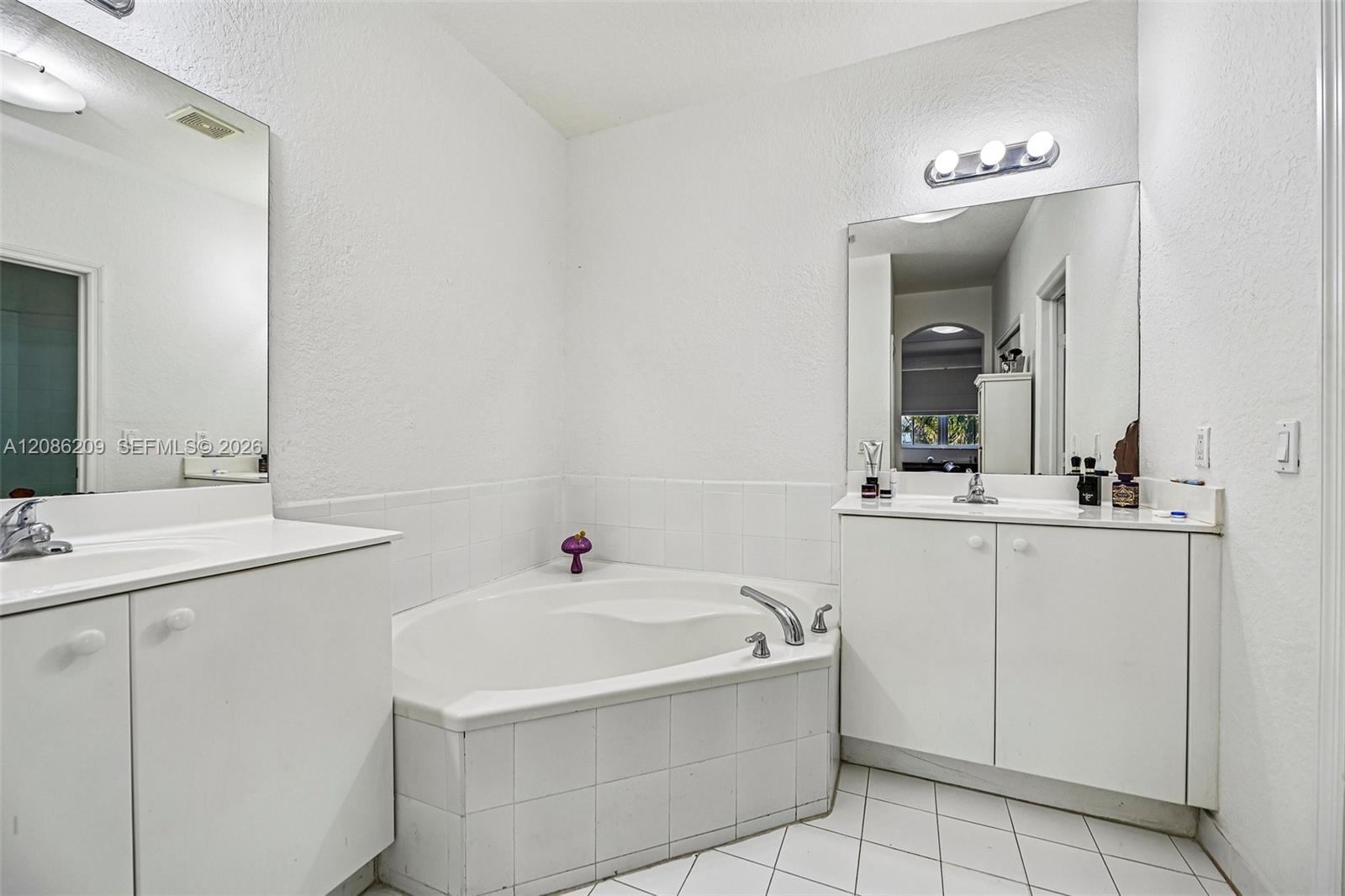 8175 NW 114th Place
