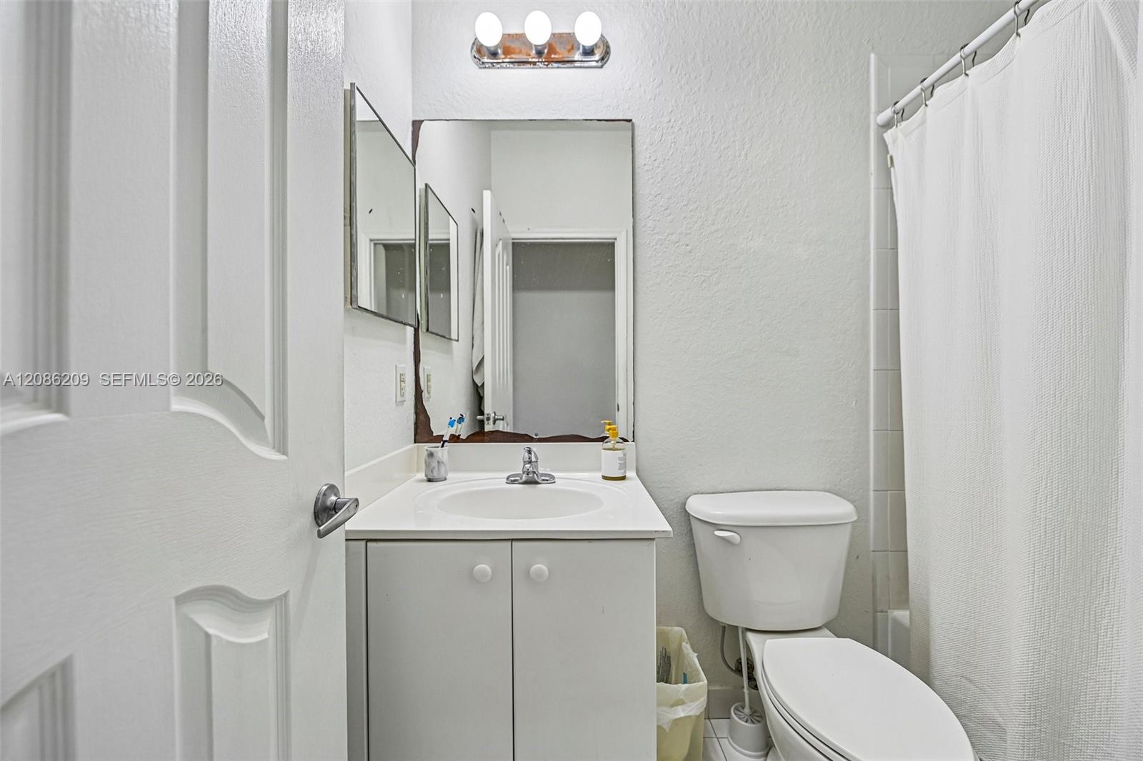 8175 NW 114th Place
