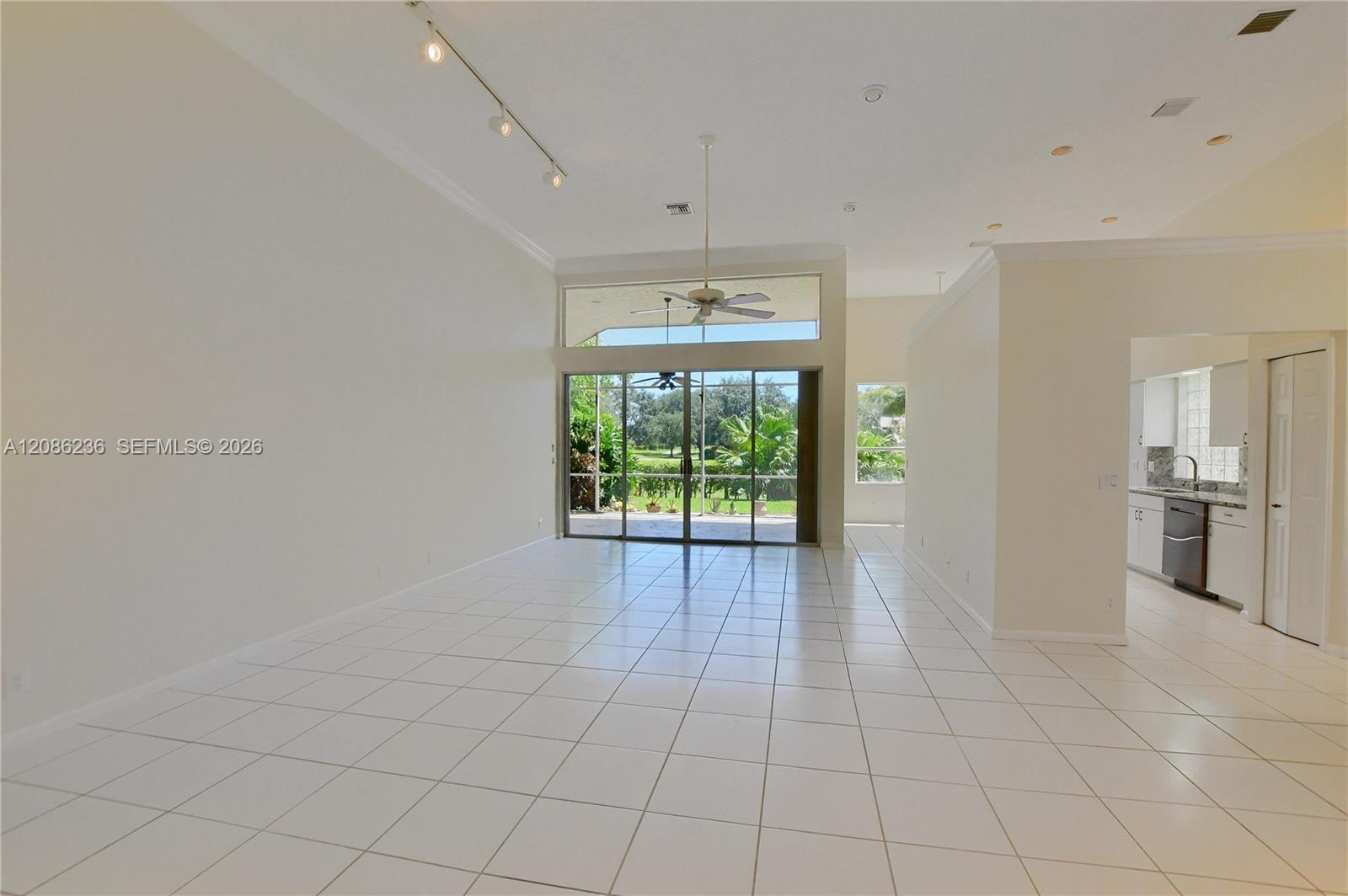 11622 Creekside Drive gallery image #13