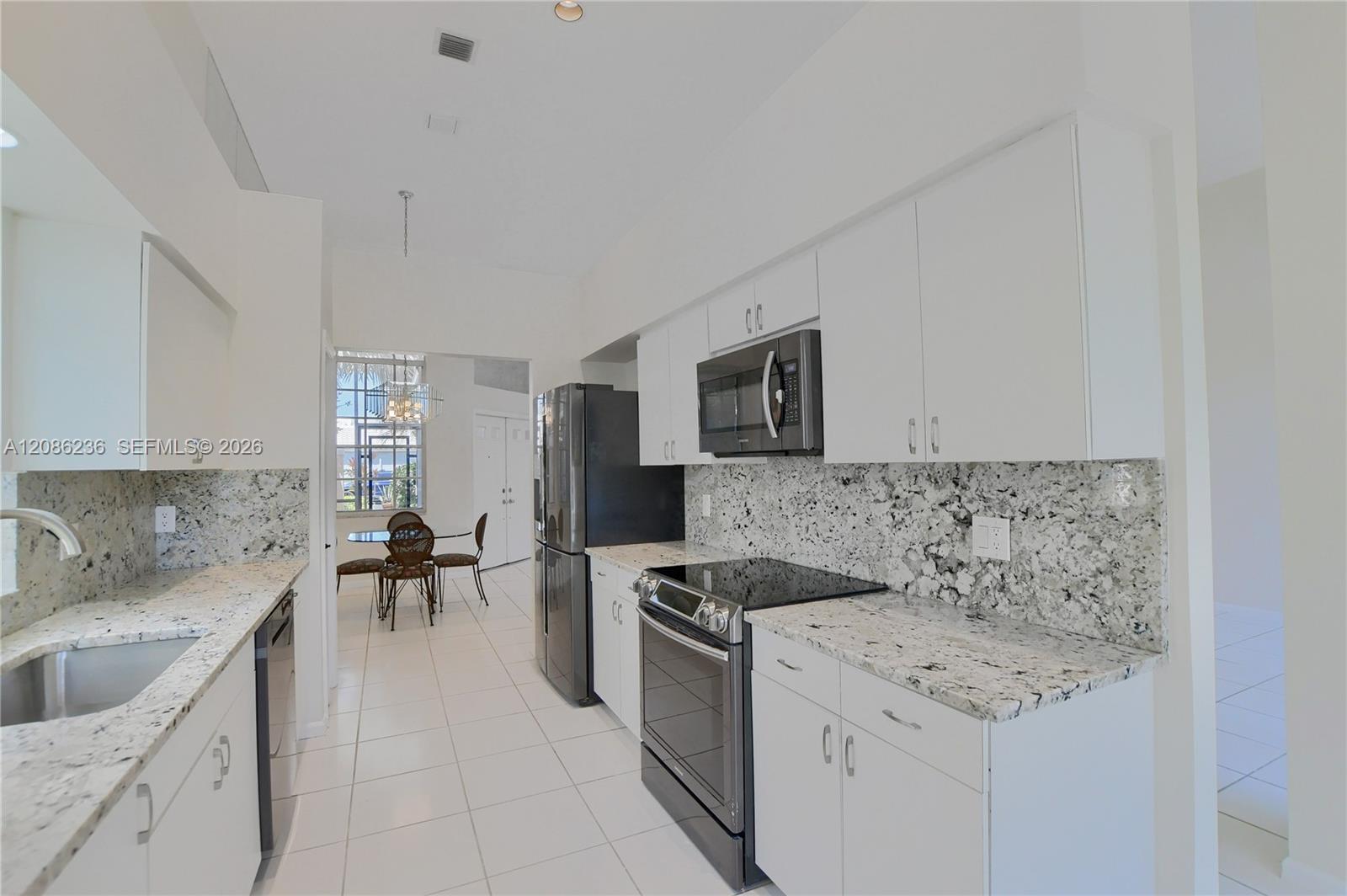 11622 Creekside Drive gallery image #21