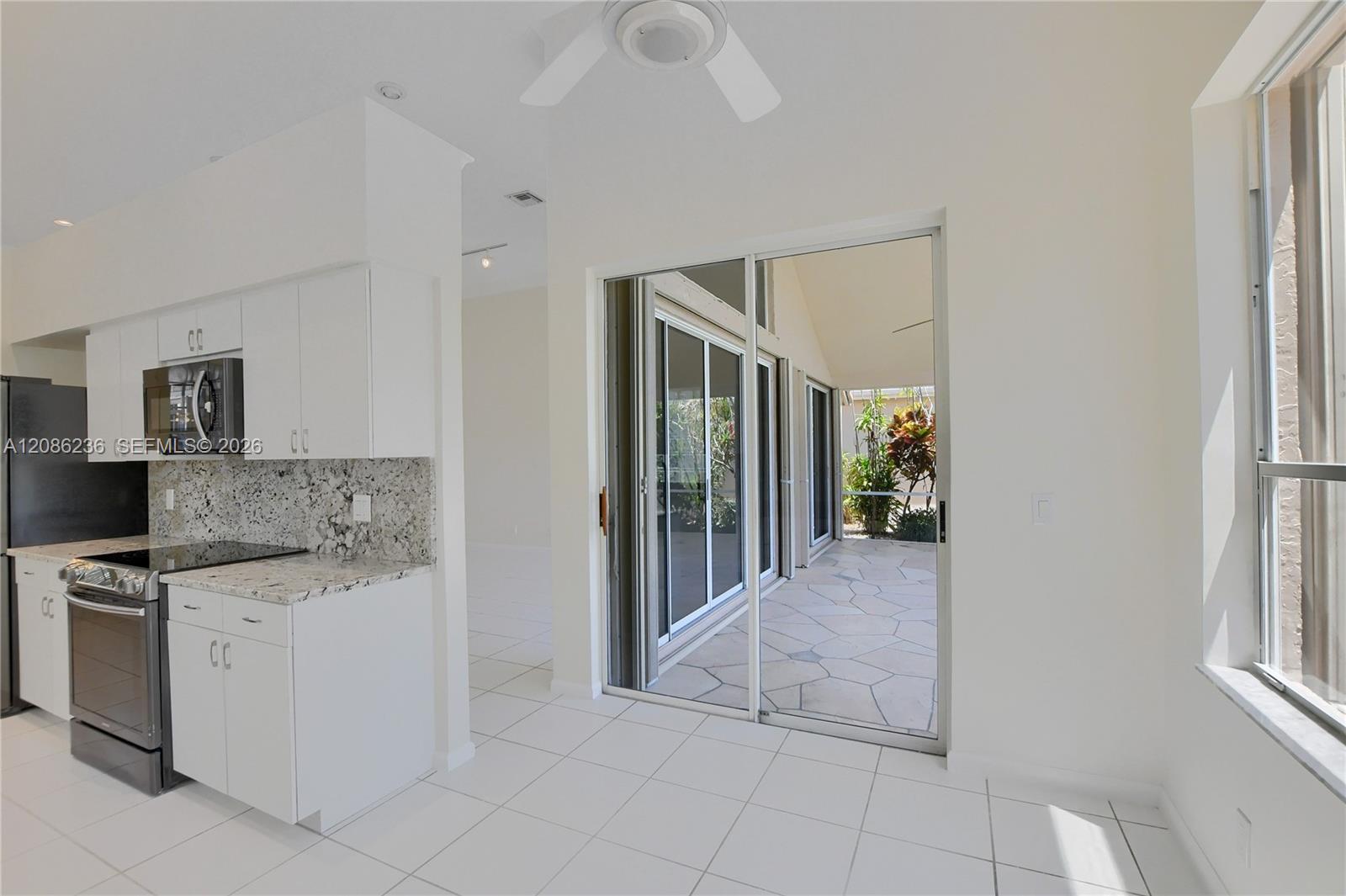 11622 Creekside Drive gallery image #22