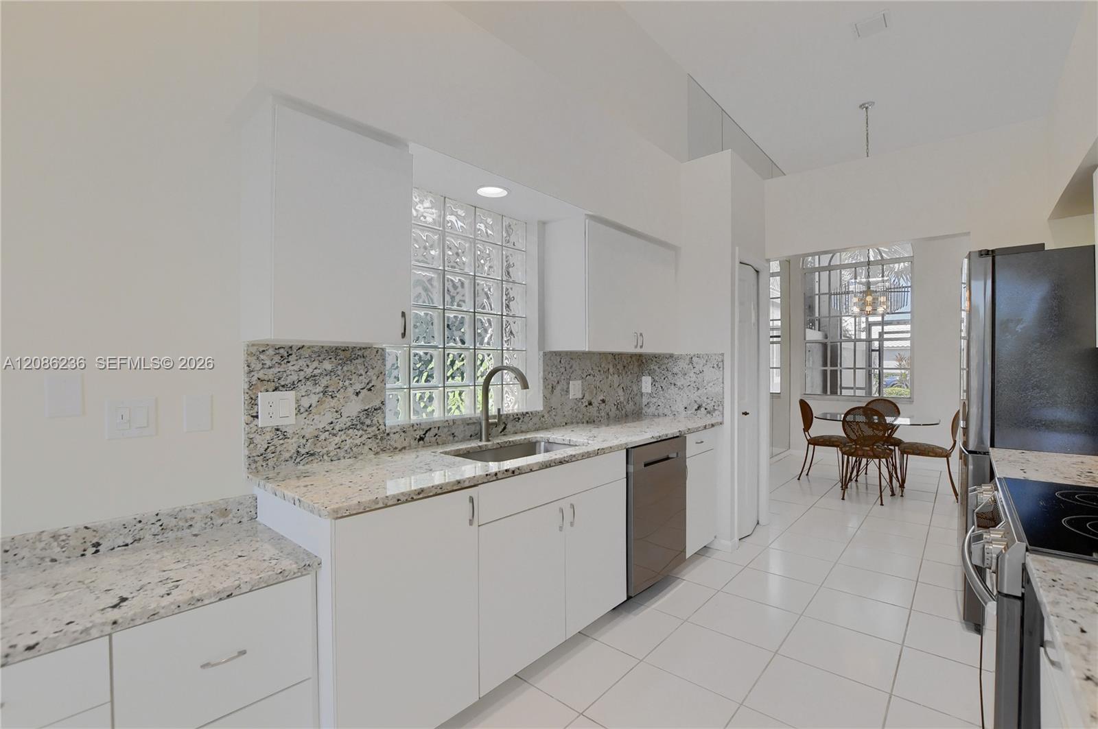 11622 Creekside Drive gallery image #23