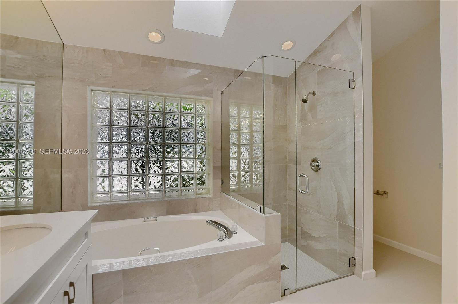 11622 Creekside Drive gallery image #34