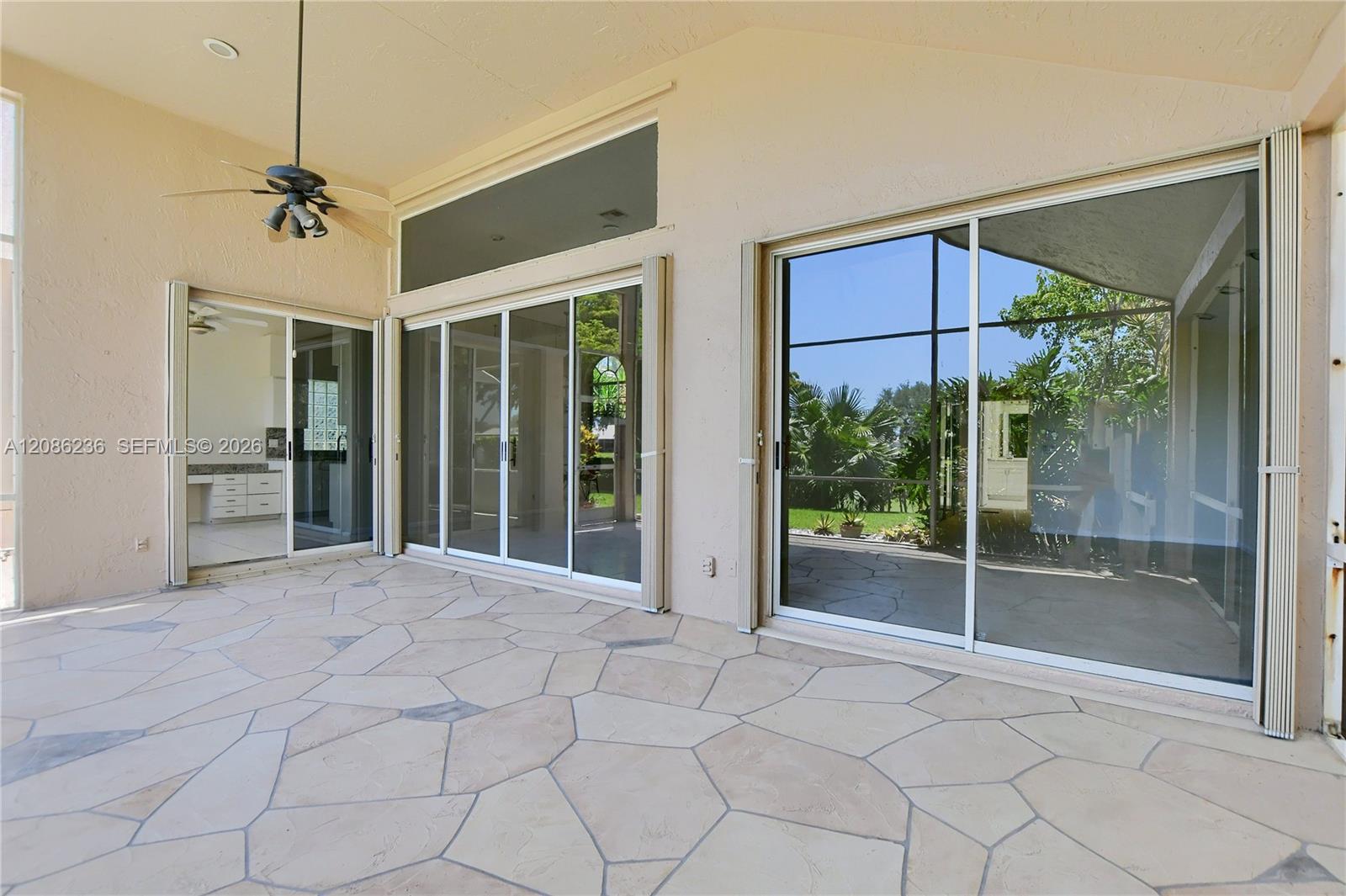 11622 Creekside Drive gallery image #39