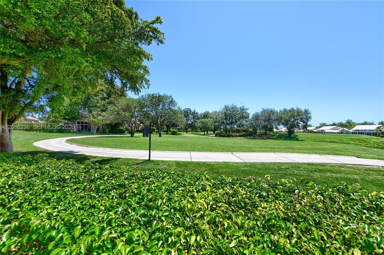 11622 Creekside Drive gallery image #43