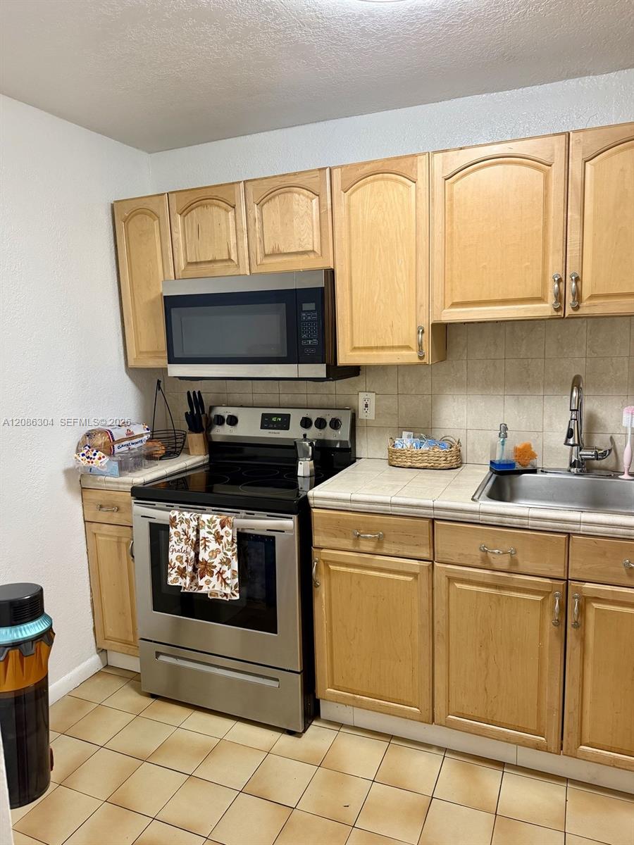 8095 NW 8th Street