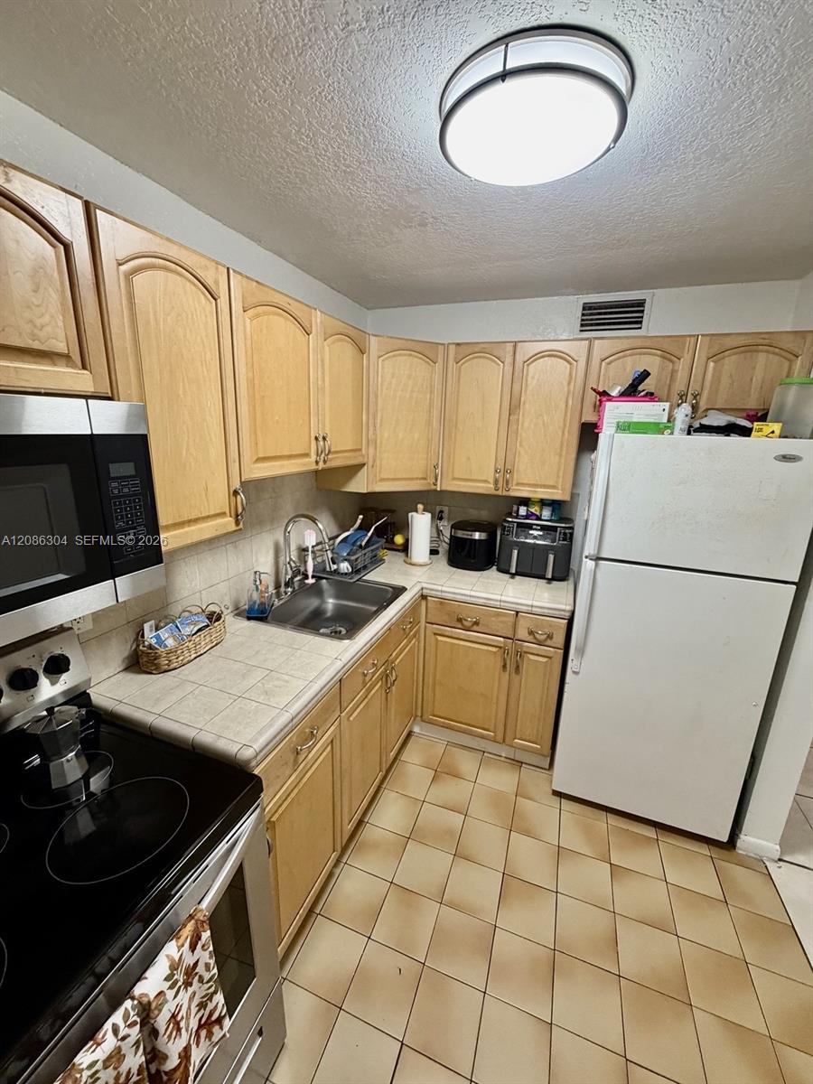 8095 NW 8th Street