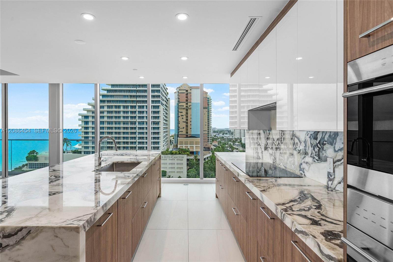 153 N Seabreeze Boulevard