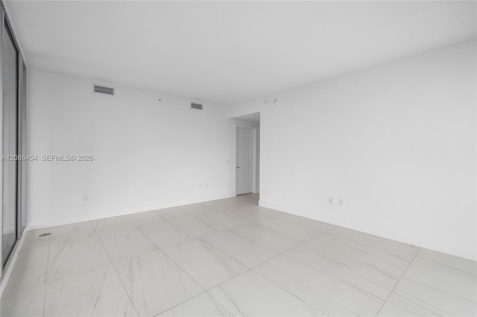 153 N Seabreeze Boulevard