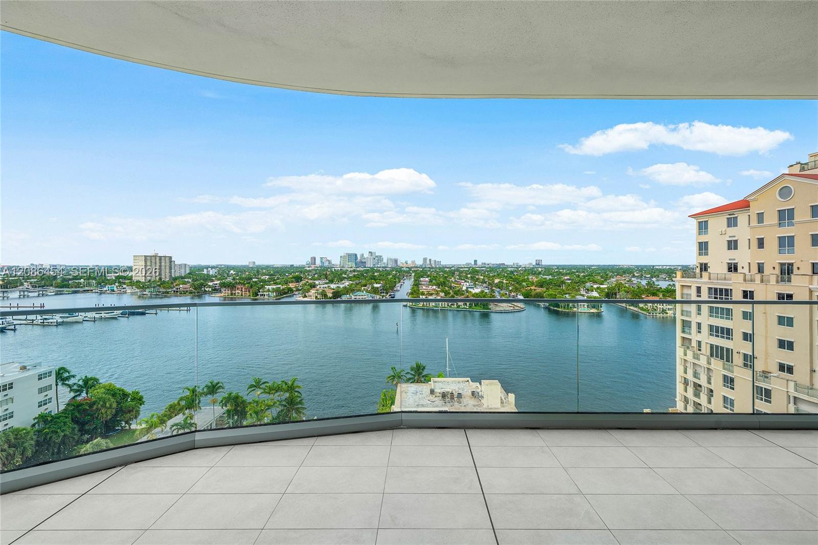 153 N Seabreeze Boulevard