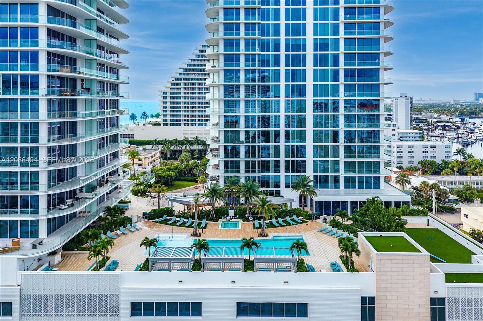 153 N Seabreeze Boulevard