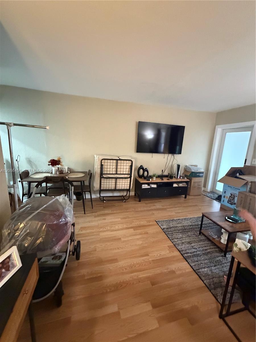 3570 SW 9th Terrace