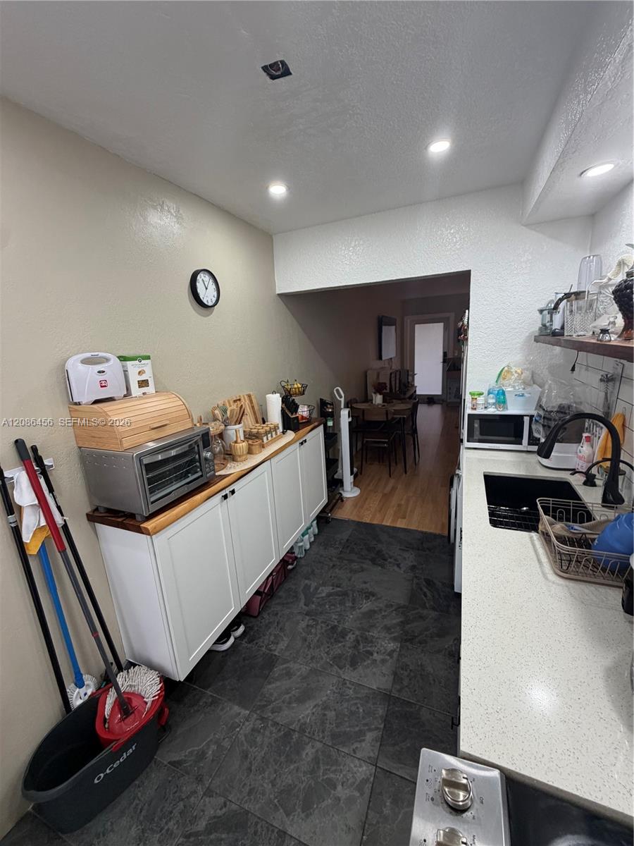 3570 SW 9th Terrace