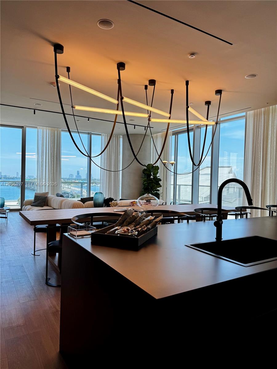 1400 Biscayne Boulevard gallery image #24