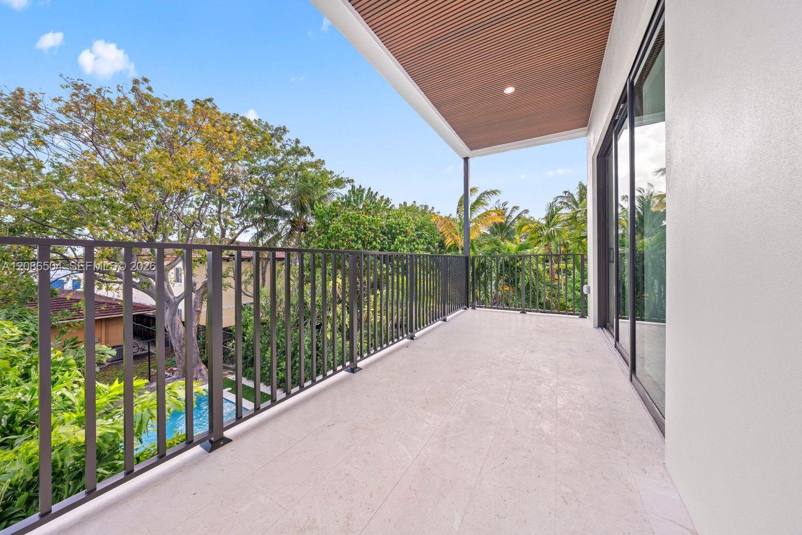 3322 SW 23 Street