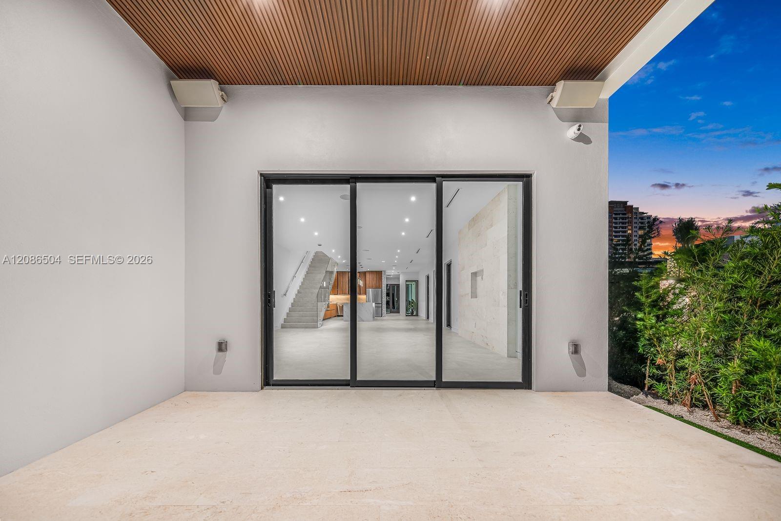3322 SW 23 Street