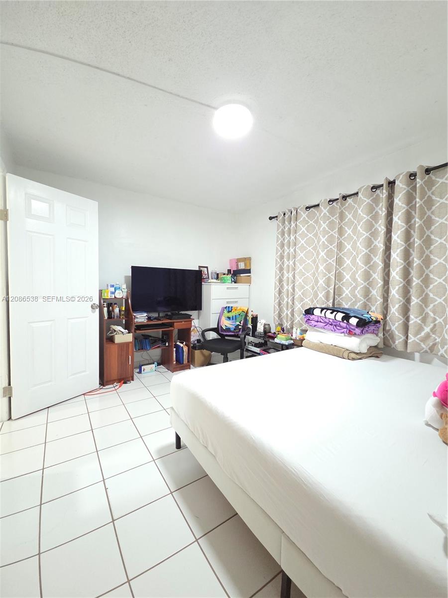1784 W 56th Terrace