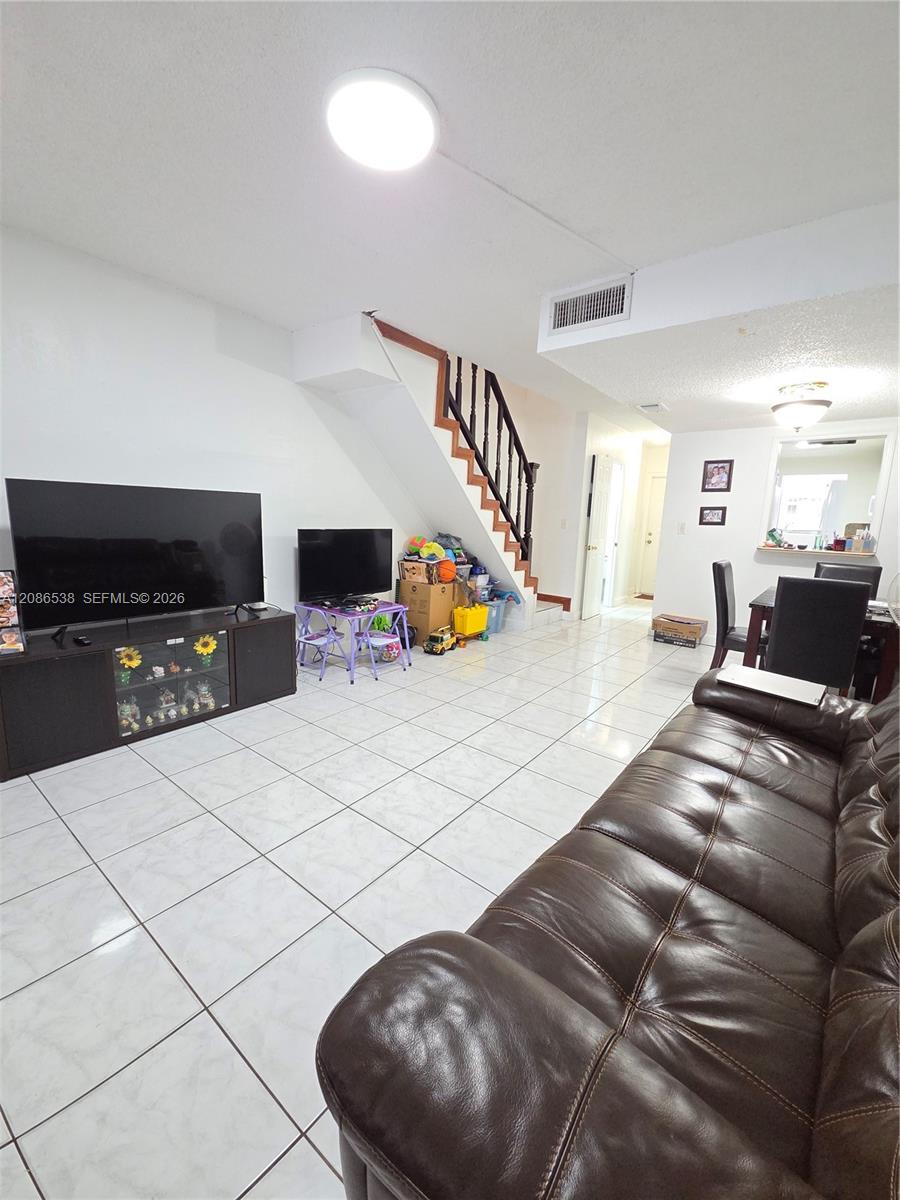 1784 W 56th Terrace