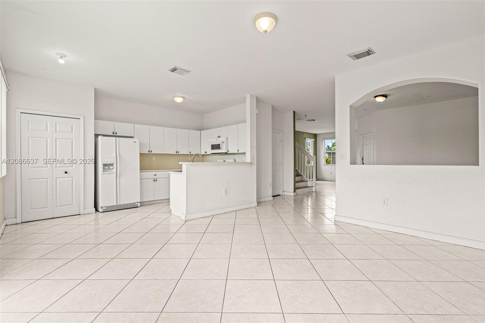 11401 NW 76th Terrace