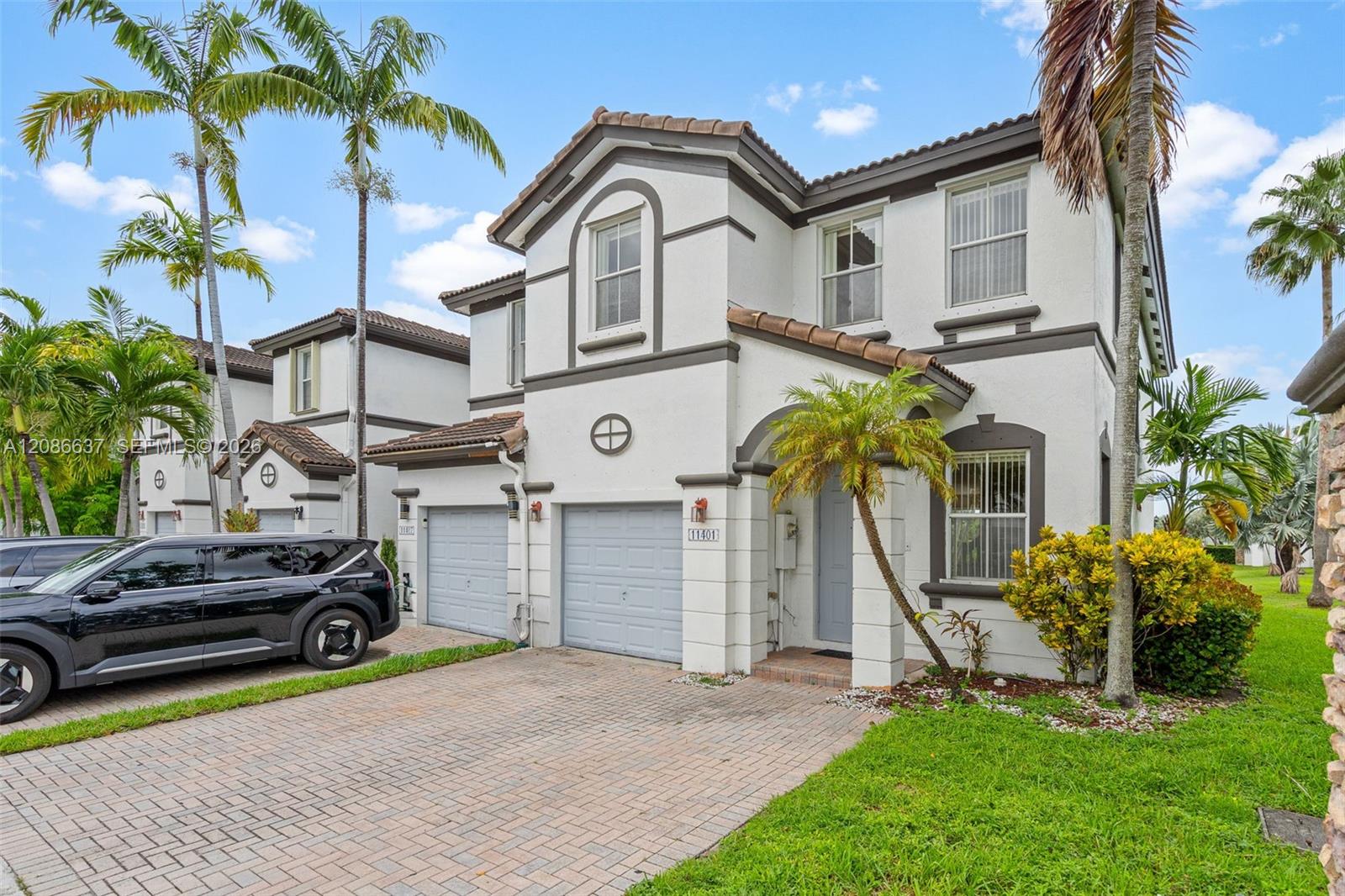 11401 NW 76th Terrace