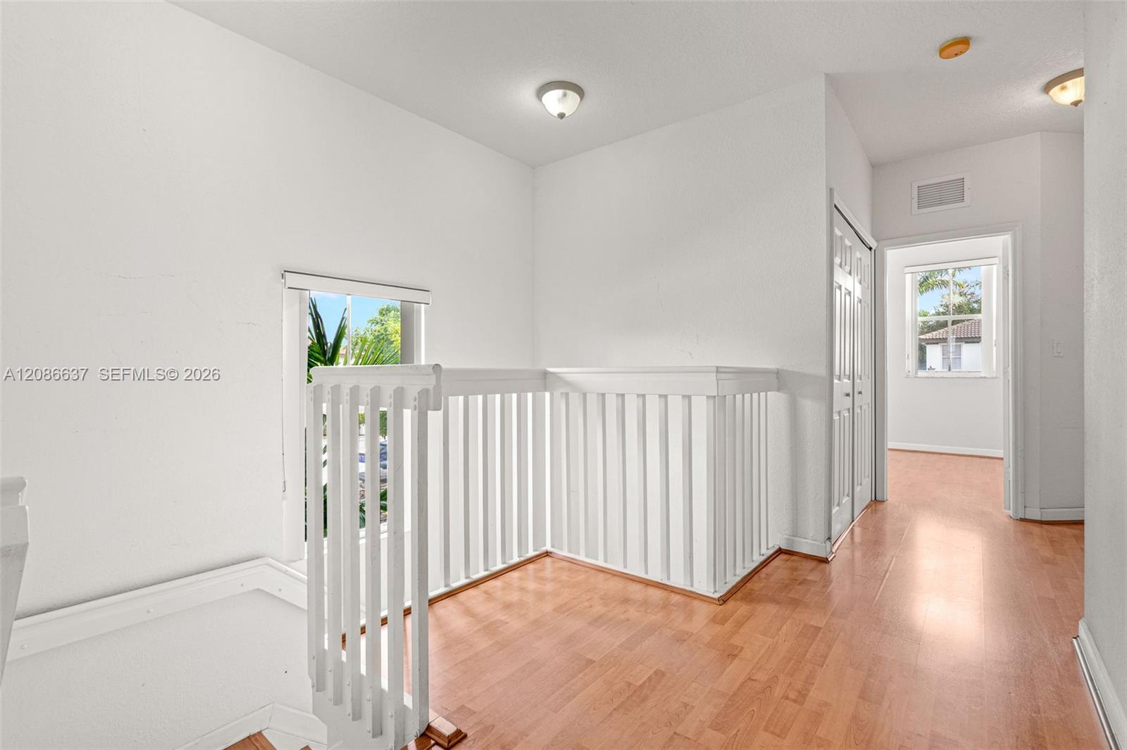 11401 NW 76th Terrace