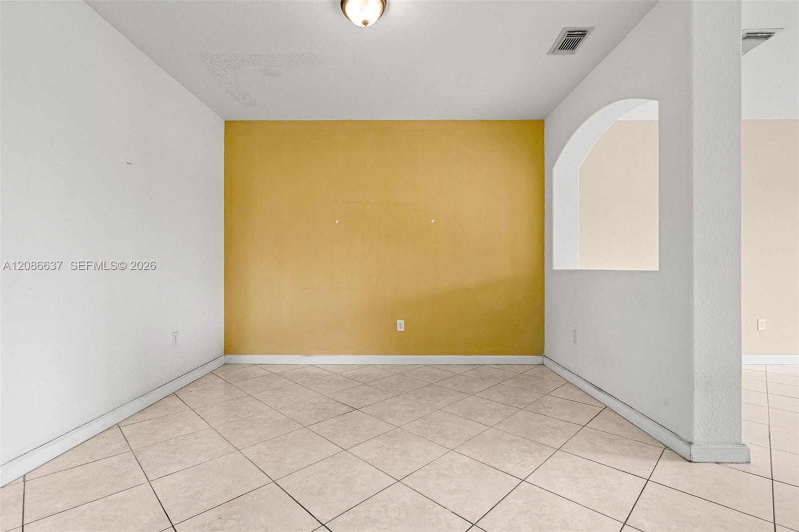 11401 NW 76th Terrace