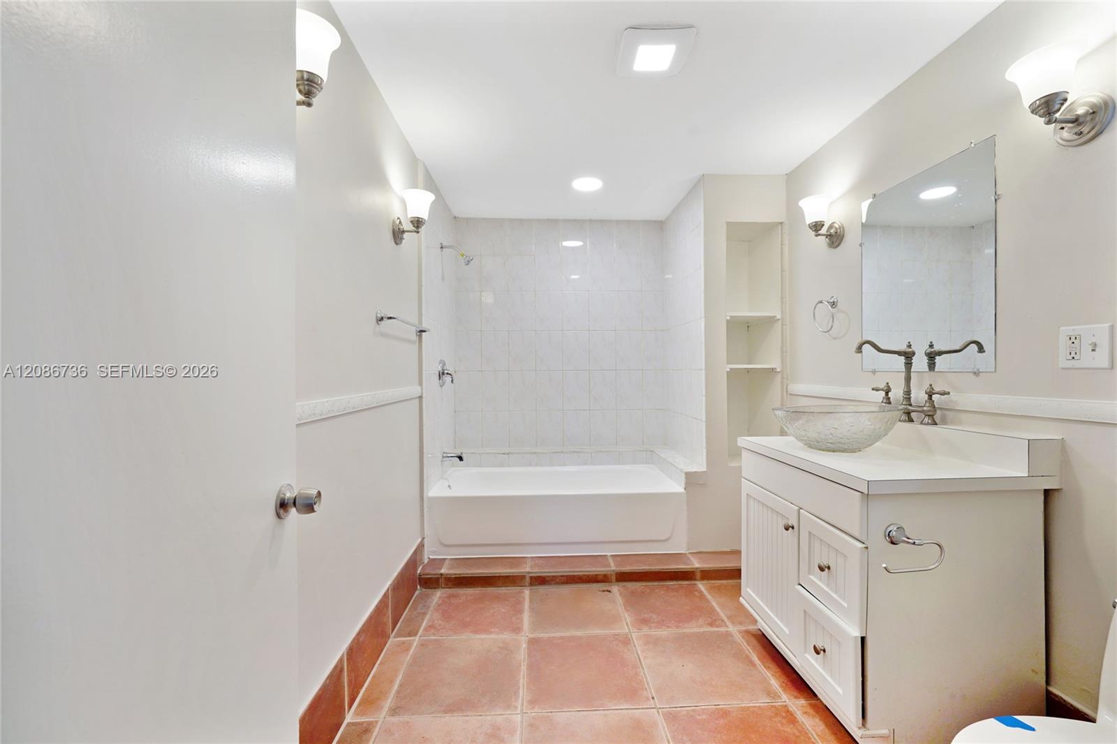 5618 Cinnamon Drive