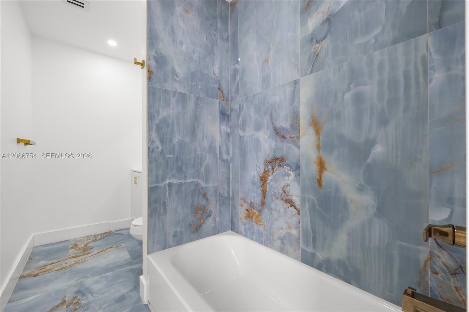 8253 W 14th Court
