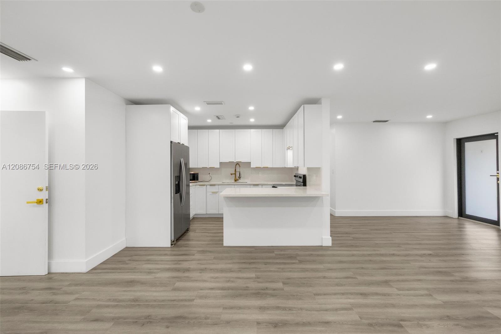 8253 W 14th Court