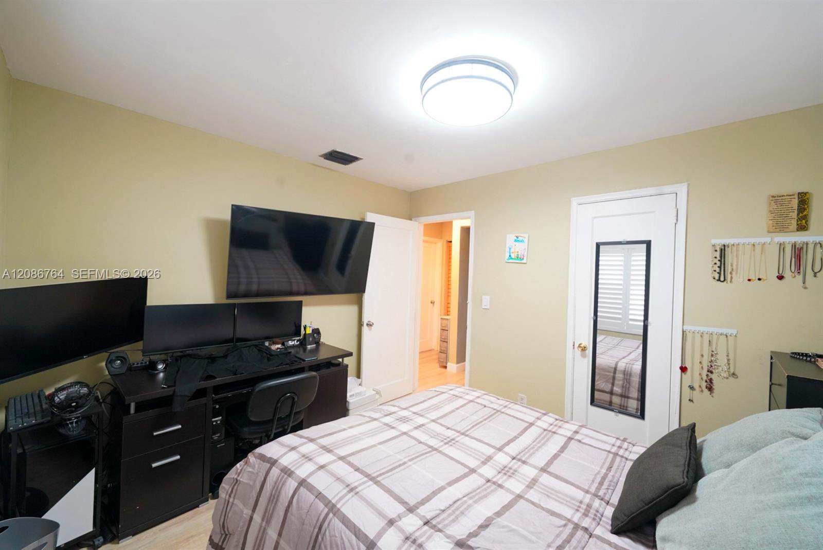 358 E 45th Street