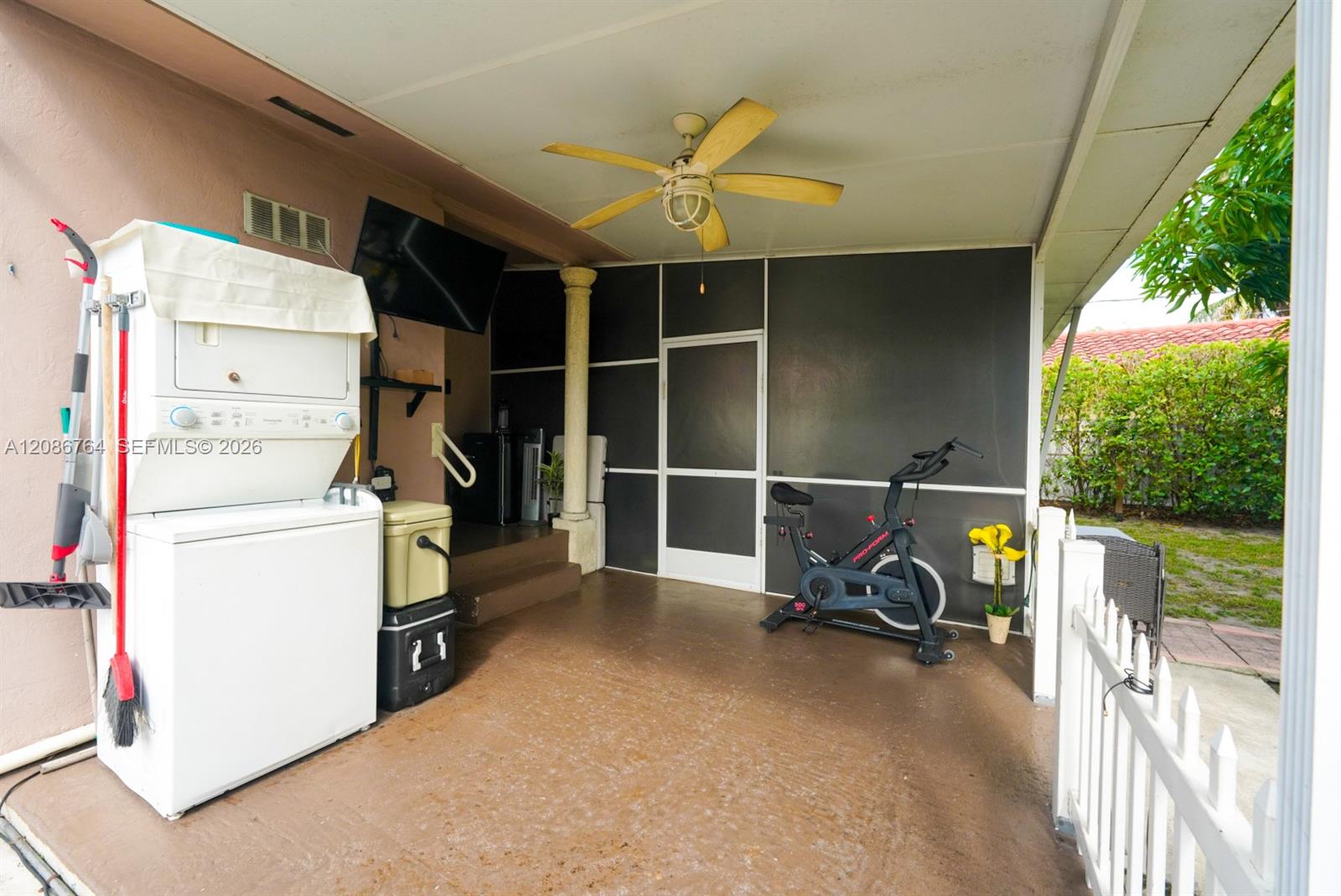 358 E 45th Street