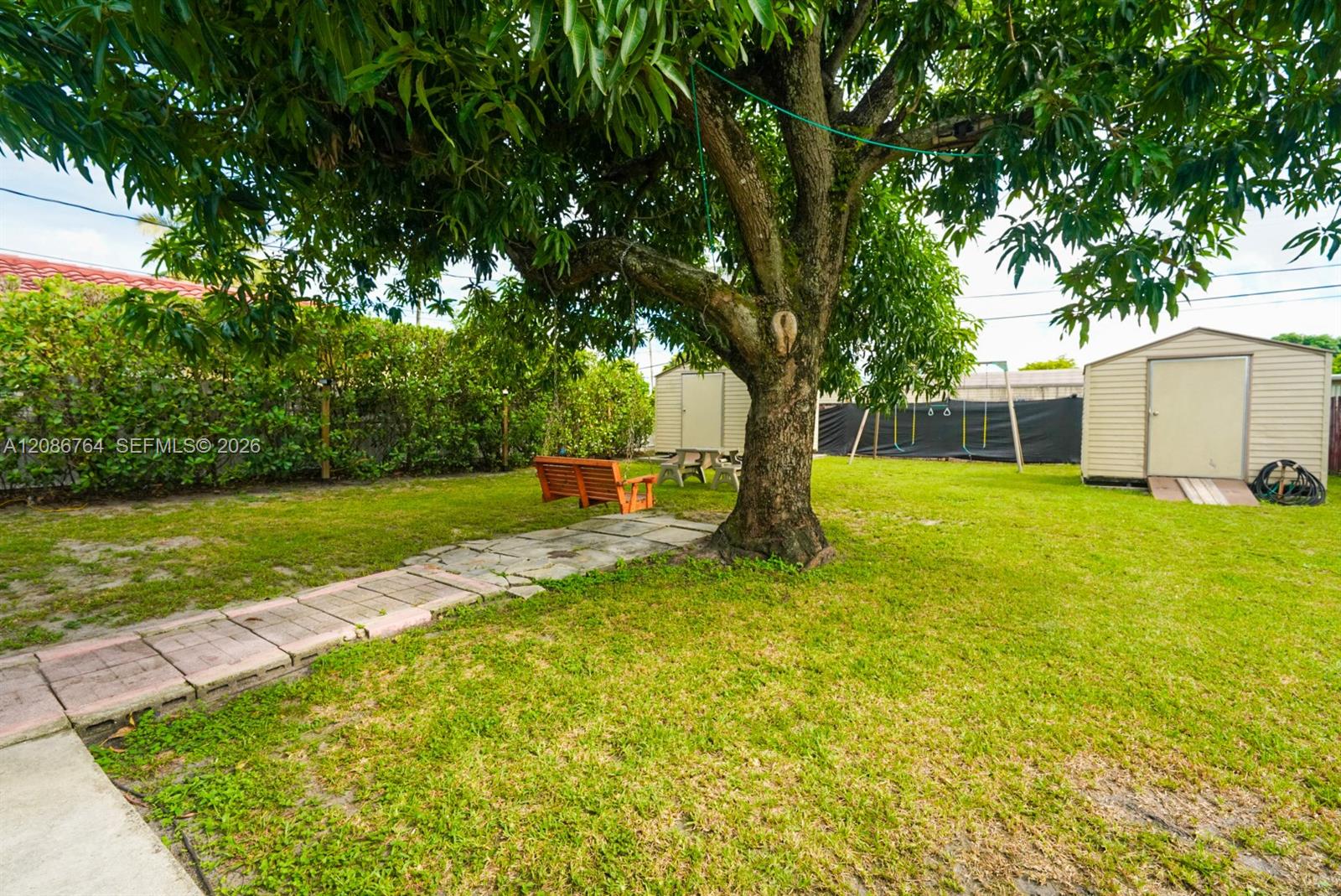 358 E 45th Street