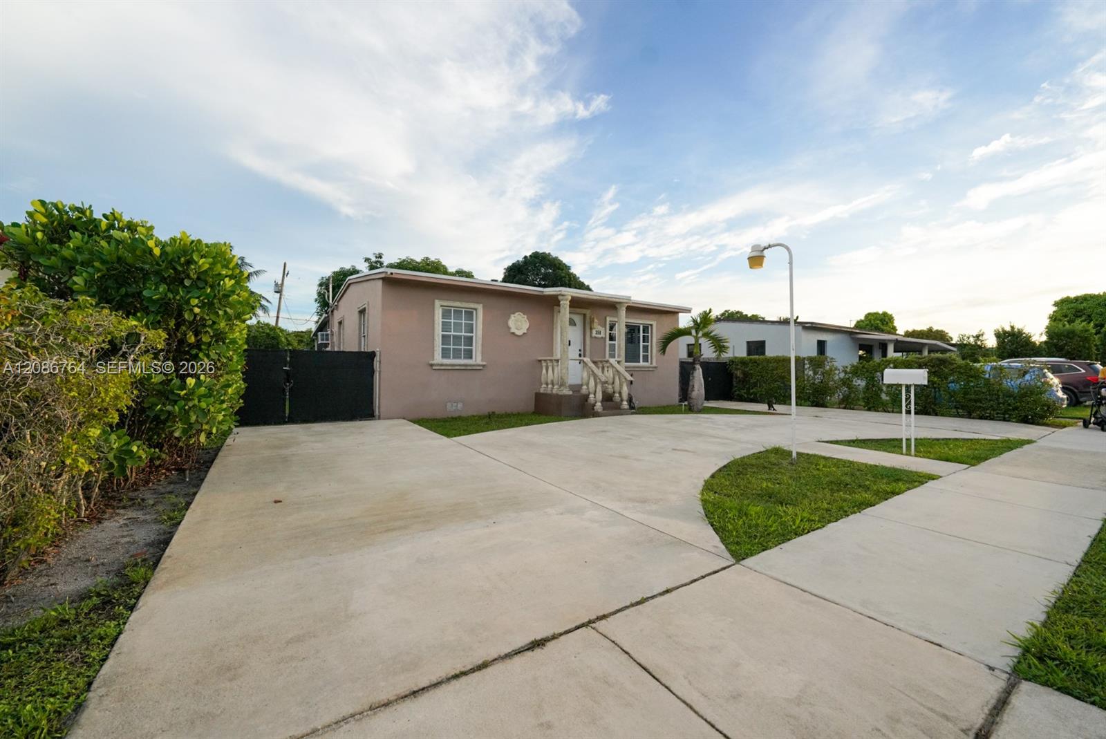 358 E 45th Street