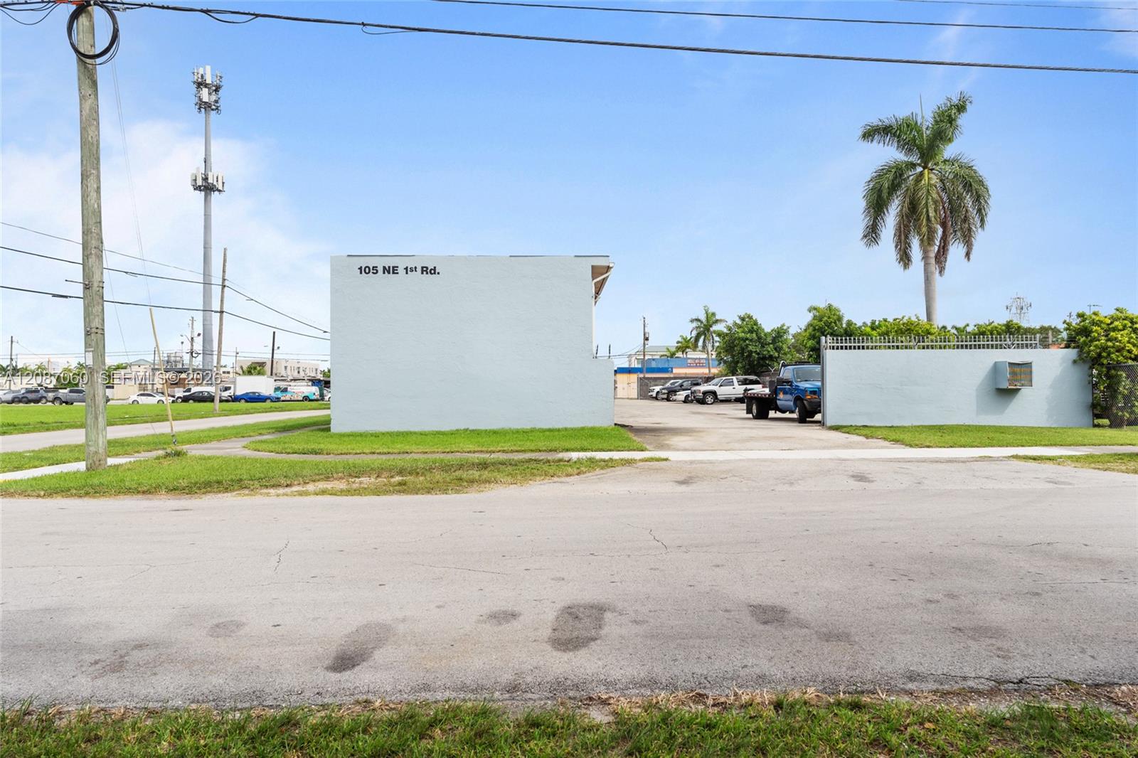105 NE 1st Road