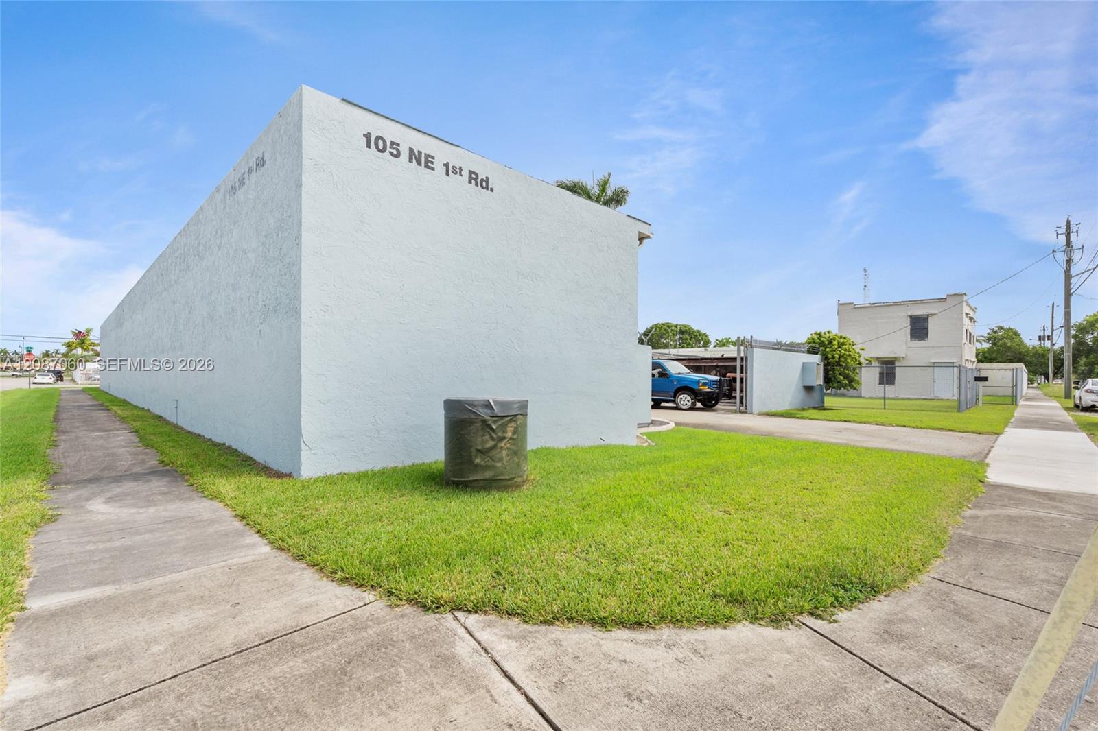 105 NE 1st Road