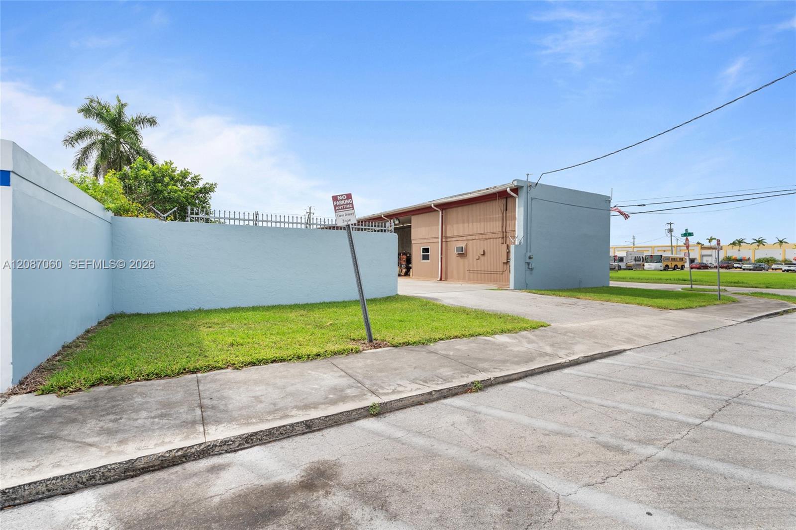 105 NE 1st Road